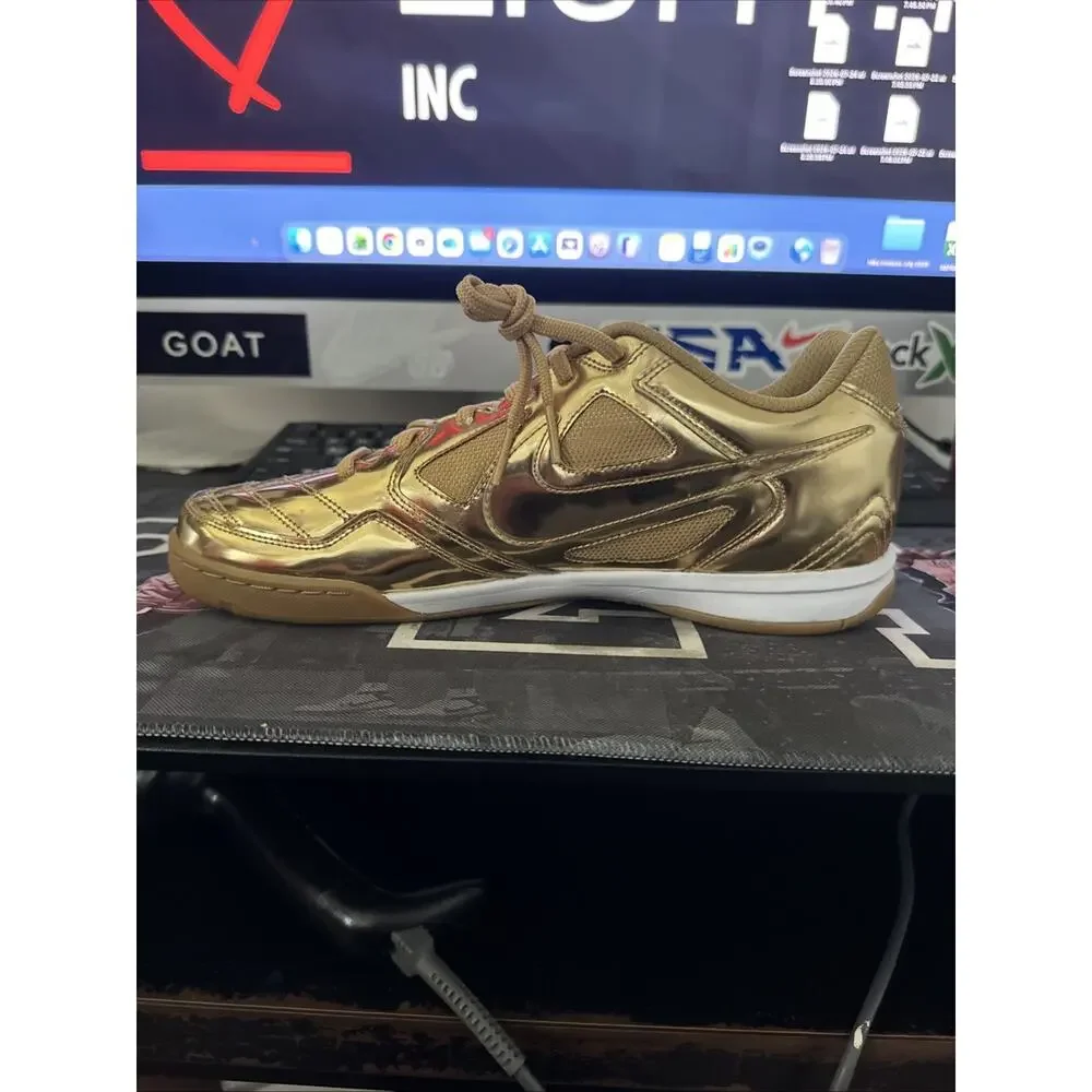 New Men's Size 11 Nike Gato LV8 Metallic Gold Indoor Soccer IB3566-700